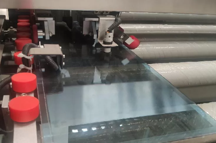 Glas-Seamer-Verarbeitung verfahren