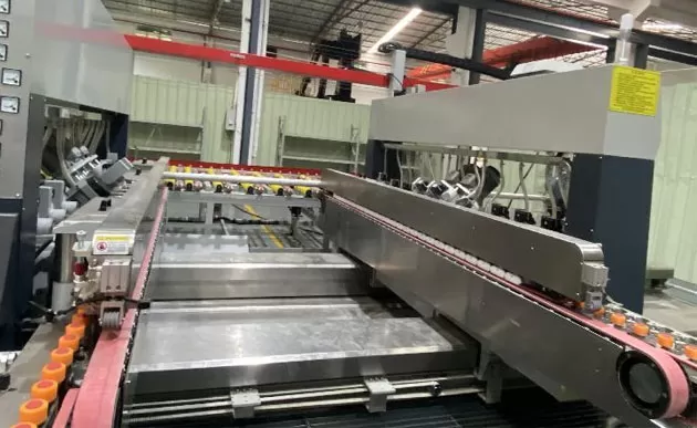 Präzisions-Servo-und VFD-Motors teuerung maschine mit gerader Linie